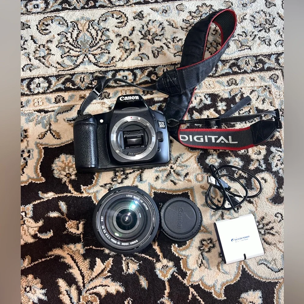 Canon EOS 30D Digital SLR Camera Sigma 18-50mm F/2.8 EX DC Lens